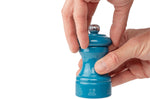 Moulin à poivre manuel Peugeot Bistro en bois de hêtre laqué bleu pacifique 10cm