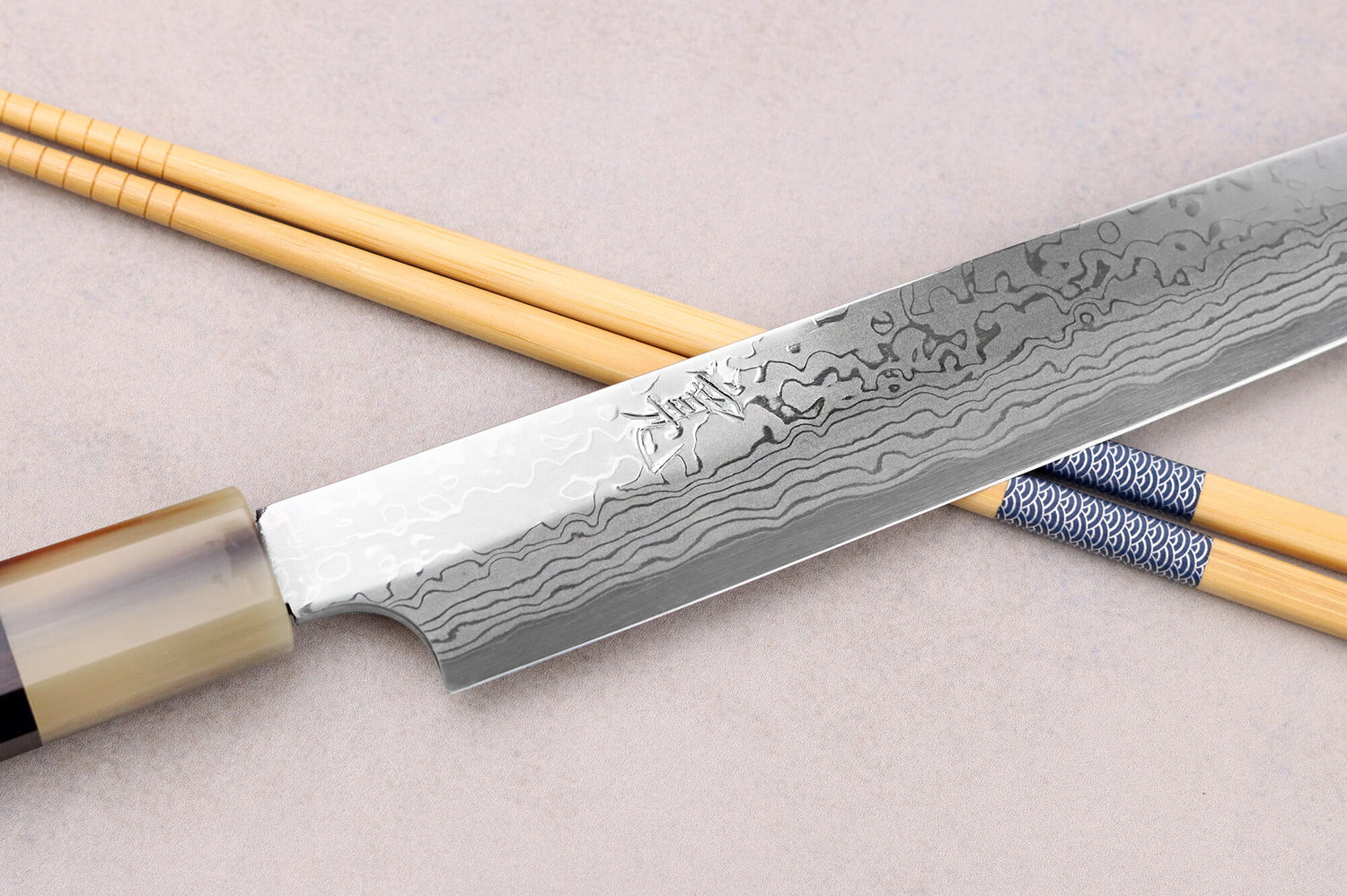 Couteau yanagiba 24cm japonais artisanal Hatsukokoro Yauji Yoshihiro Damas BS2