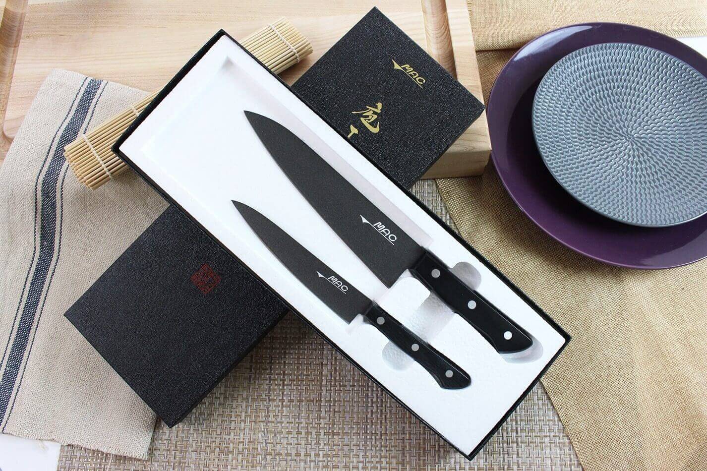 Coffret 2 couteaux japonais MAC Black Universel + Chef 18cm